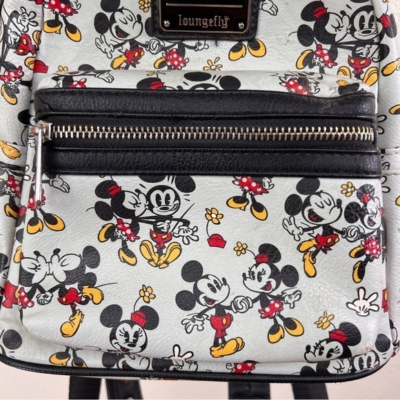 DISNEY PARKS X LOUNGEFLY Adorable Micky & Minnie Kissing Backpack. Zip pocket - Picture 3 of 10